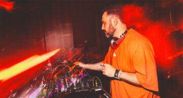 Anmarz Peachez in Crates